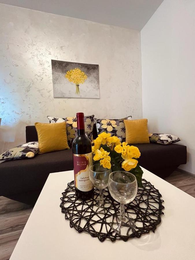 Pomerino Apartmans Extérieur photo