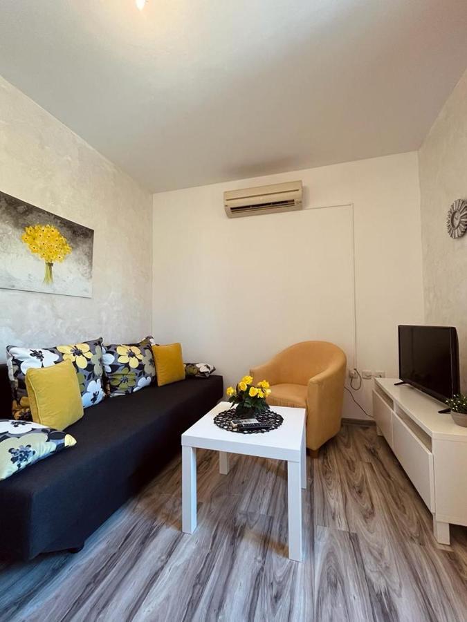 Pomerino Apartmans Extérieur photo