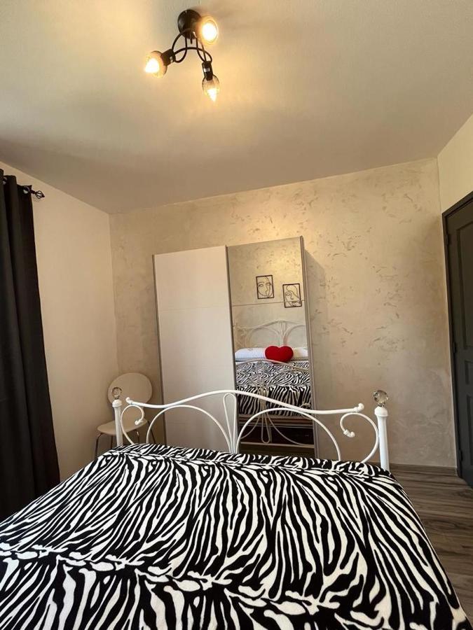 Pomerino Apartmans Extérieur photo
