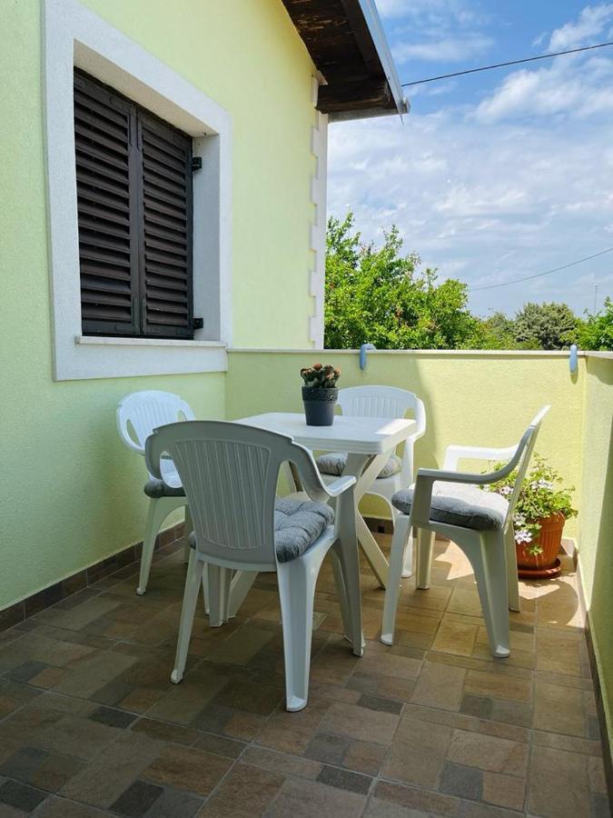 Pomerino Apartmans Extérieur photo